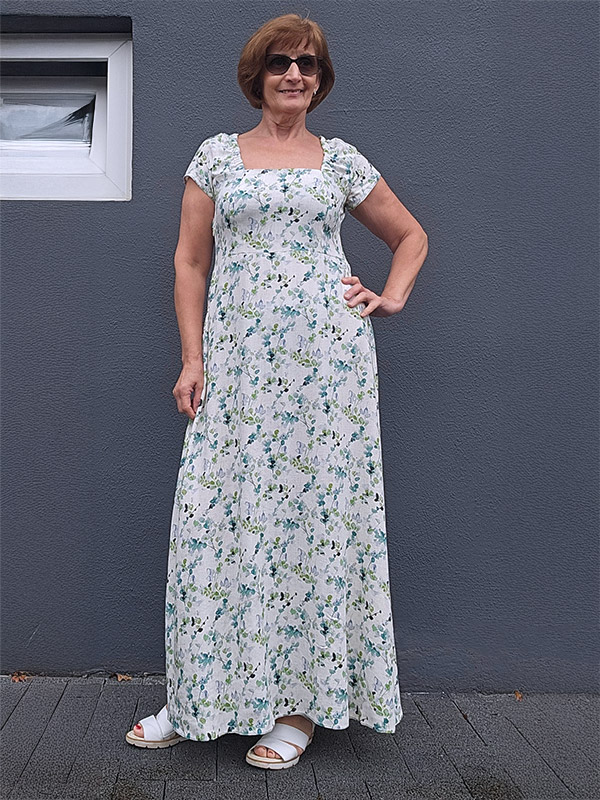 Katrice 40 Maxi Gebluemt1