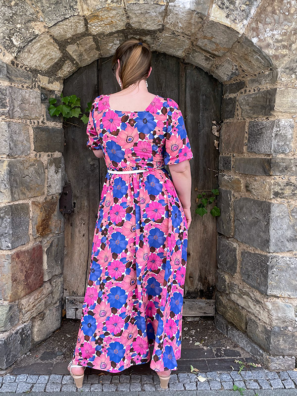 Katrice 42 Gebluemt Maxi Ruecken