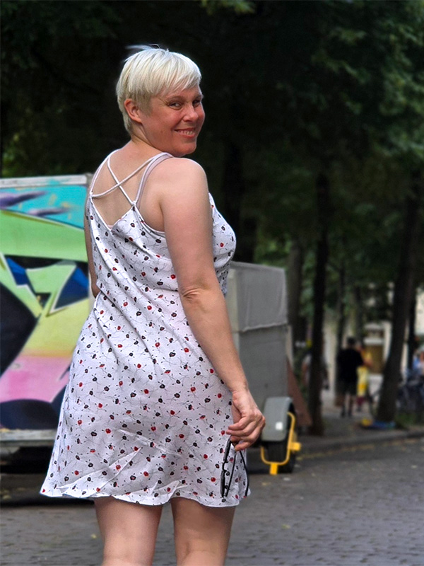 Xana 42 P Weiß Gemustert Ruecken