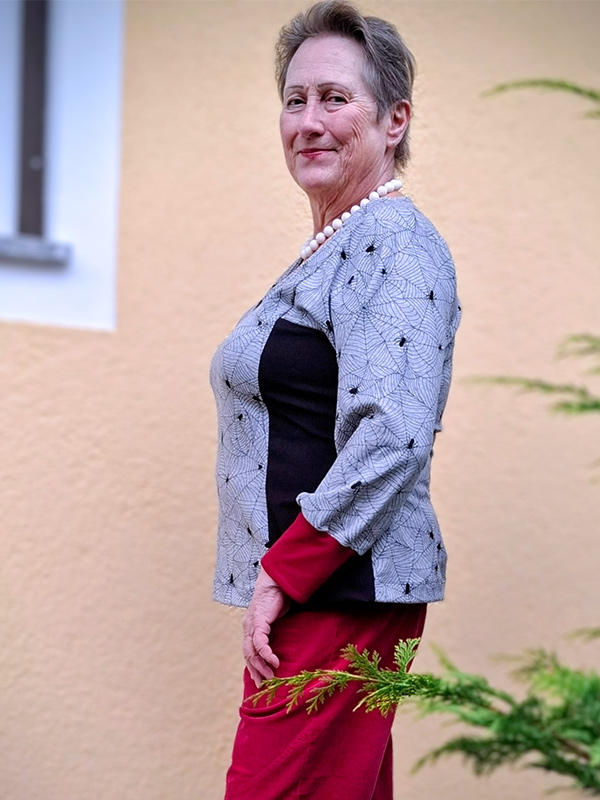 ALIRA 44 Mehrfarbig Seitlich