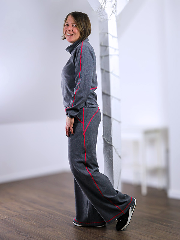 Chillou 38 Grau Rot Seitlich