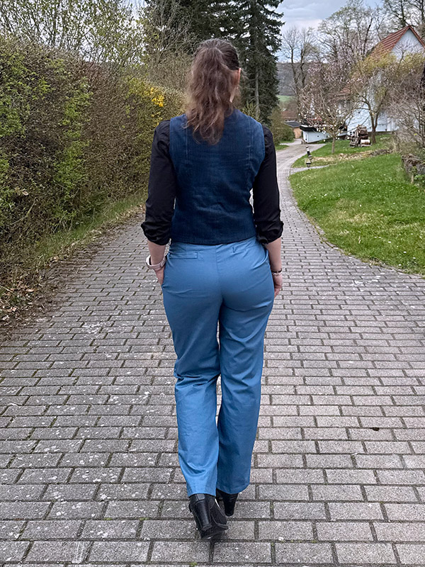 NAIRA 36 NAIRO 40 Hinten