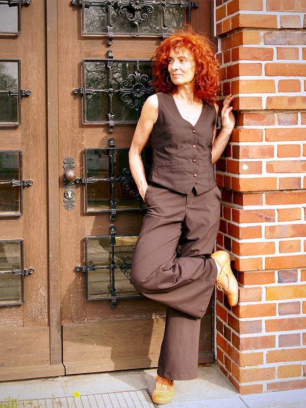 NAIRA 36 NAIRO Braun 2