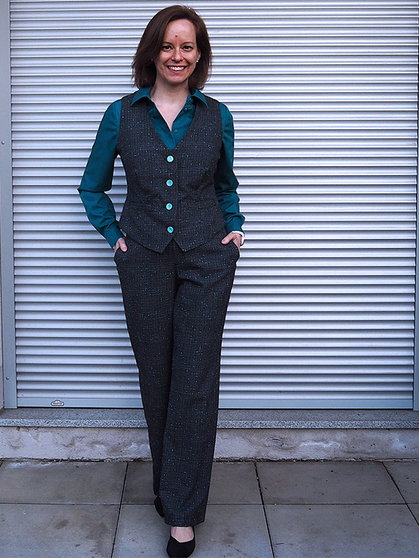 NAIRA 40 Nairo 38 Grau Mit Cora1