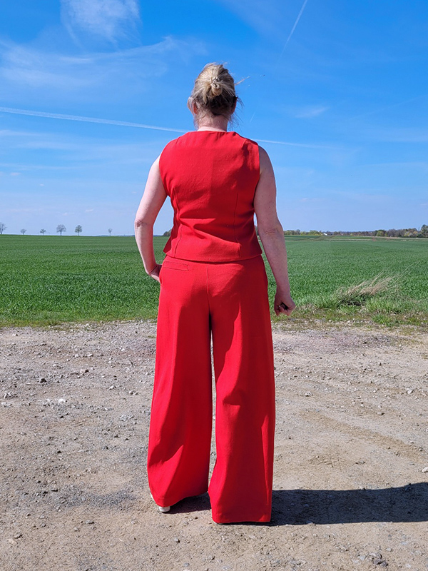 NAIRA 42 NAIRO Rot Hinten