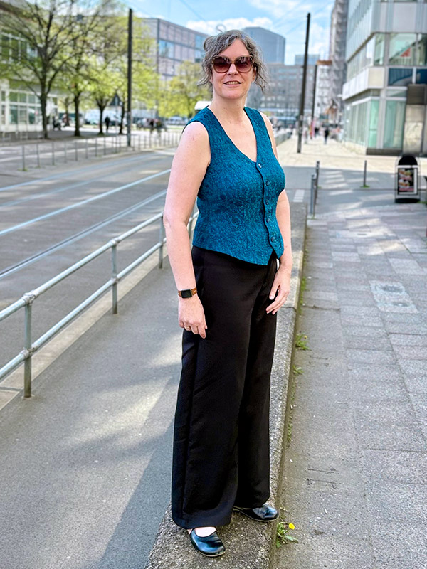 NAIRA 44 NAIRO Blau Schwarz