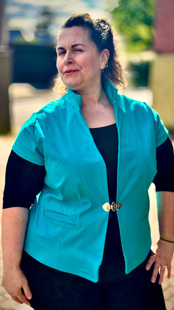 Naira 52 Blau Mit Aermel