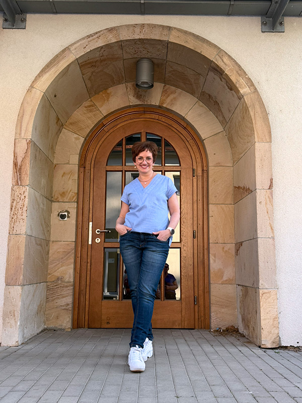 AMICA 40 Hellblau Ärmel