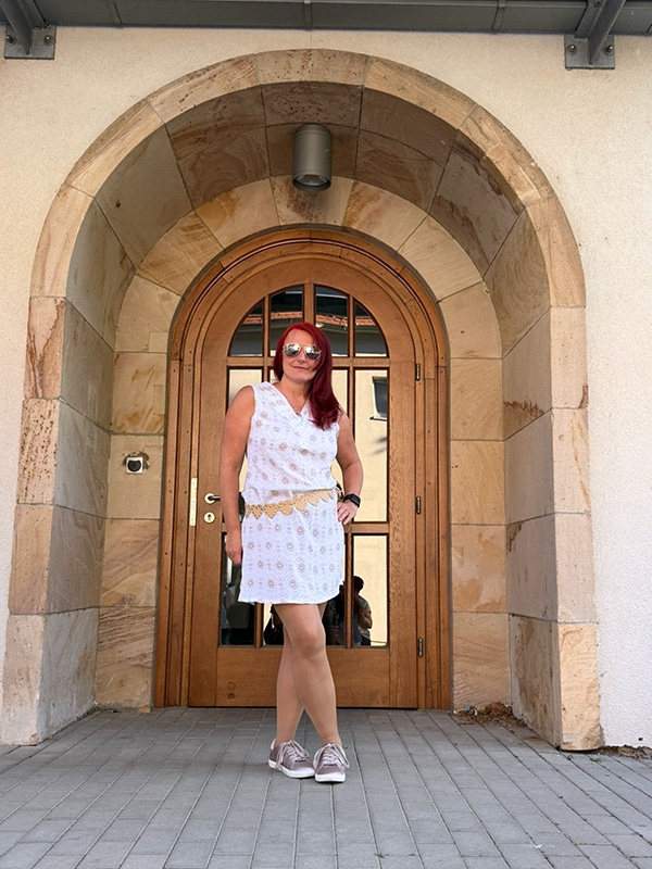 AMICA 42 Aermelloses Kleid