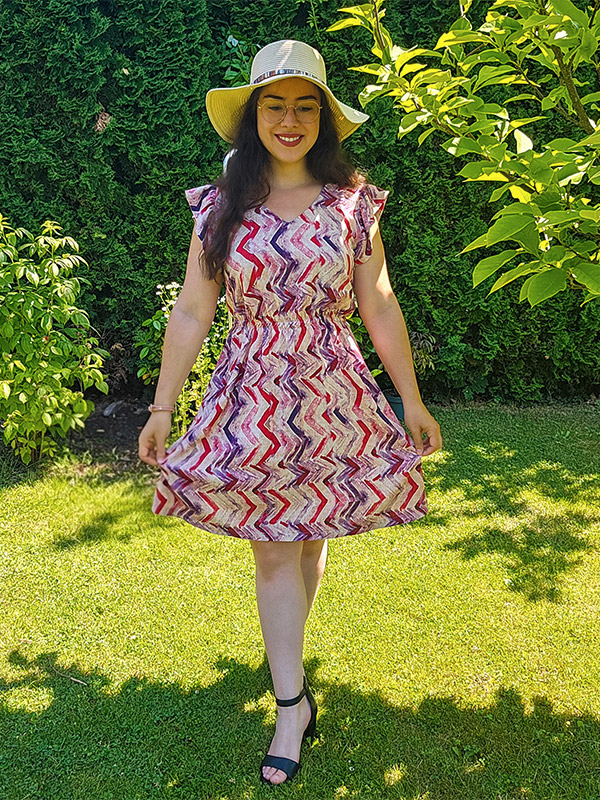Morgane 42 P Rosa Bunt Rüschenärmel